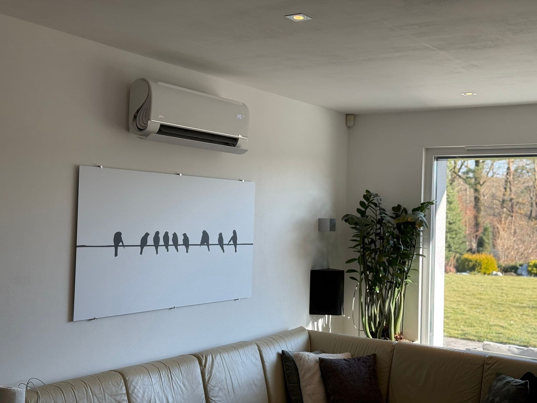 Realizace klimatizací Midea Breezeless E a Breezeless+ ve Frýdku-Místku - foto 1