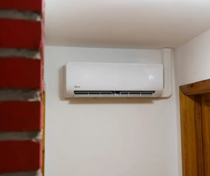 Montáž klimatizace Midea Opava Služovice - foto 1